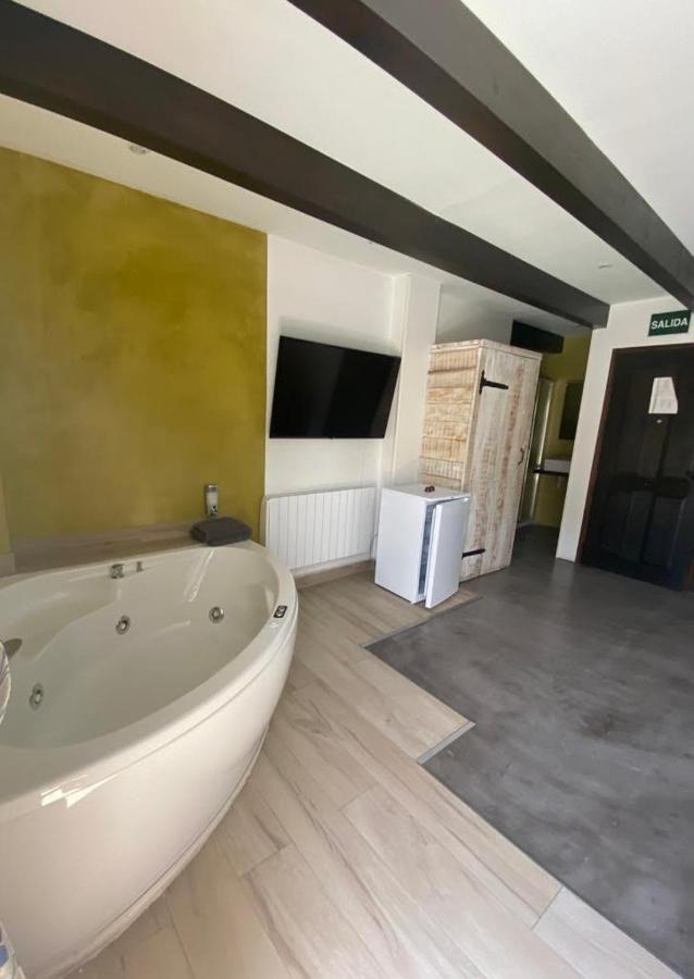 Boi Romanic Suites Barruera Exterior foto
